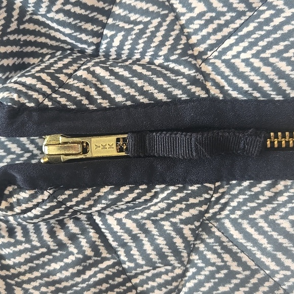 J. Crew Herringbone Puffer Vest Size XS - Picture 12 of 12